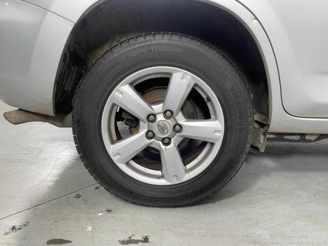 Photo '10' of Toyota Rav4 Photo '10' of Toyota Rav4