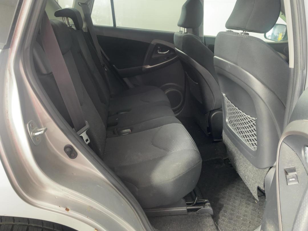 Photo '18' of Toyota Rav4 Photo '18' of Toyota Rav4
