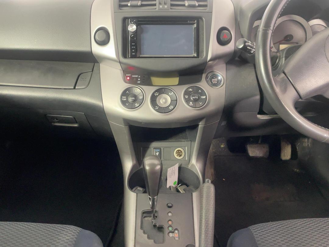 Photo '16' of Toyota Rav4 Photo '16' of Toyota Rav4