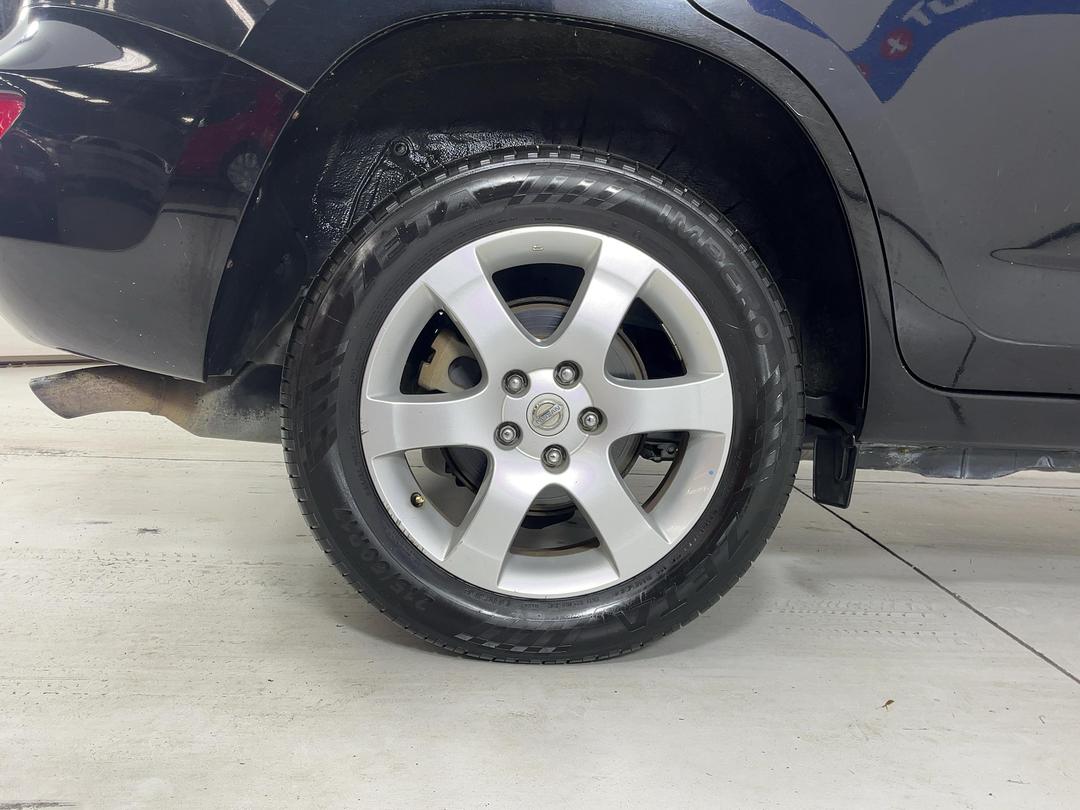 Photo '12' of Toyota Rav4