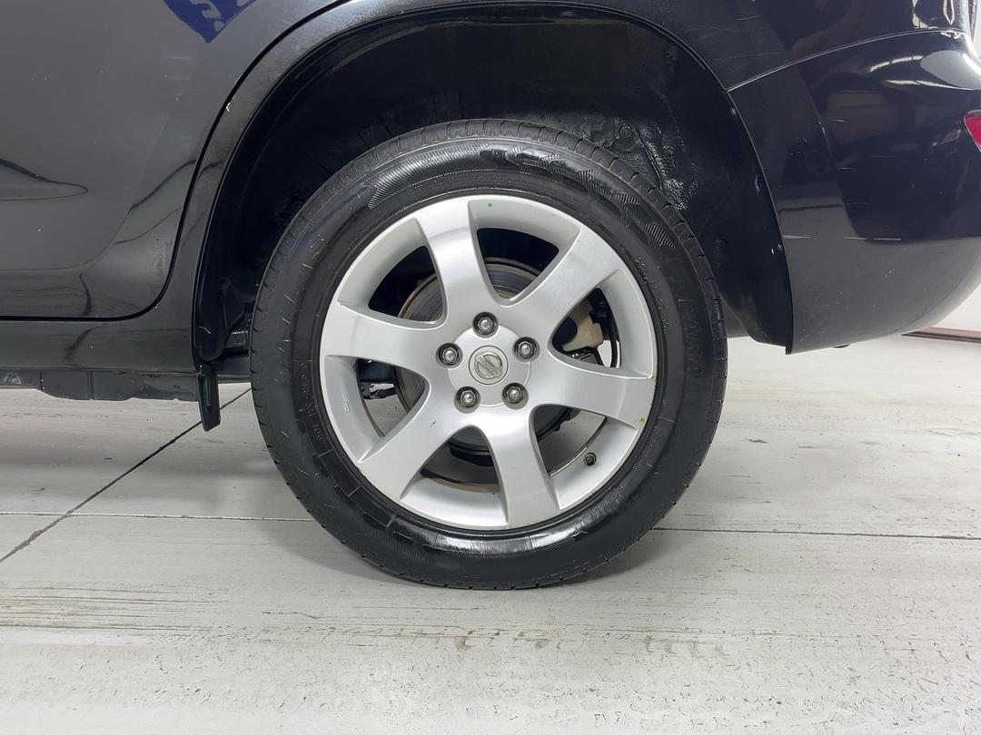 Photo '11' of Toyota Rav4