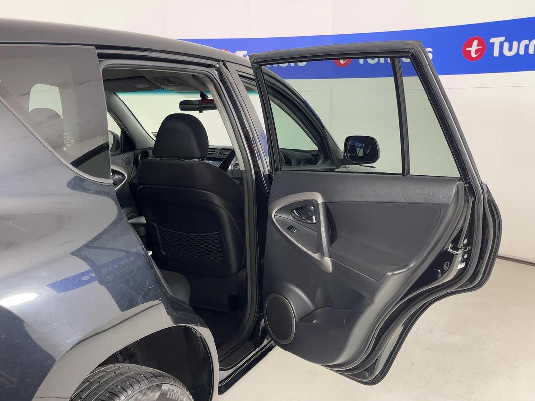 Photo '19' of Toyota Rav4