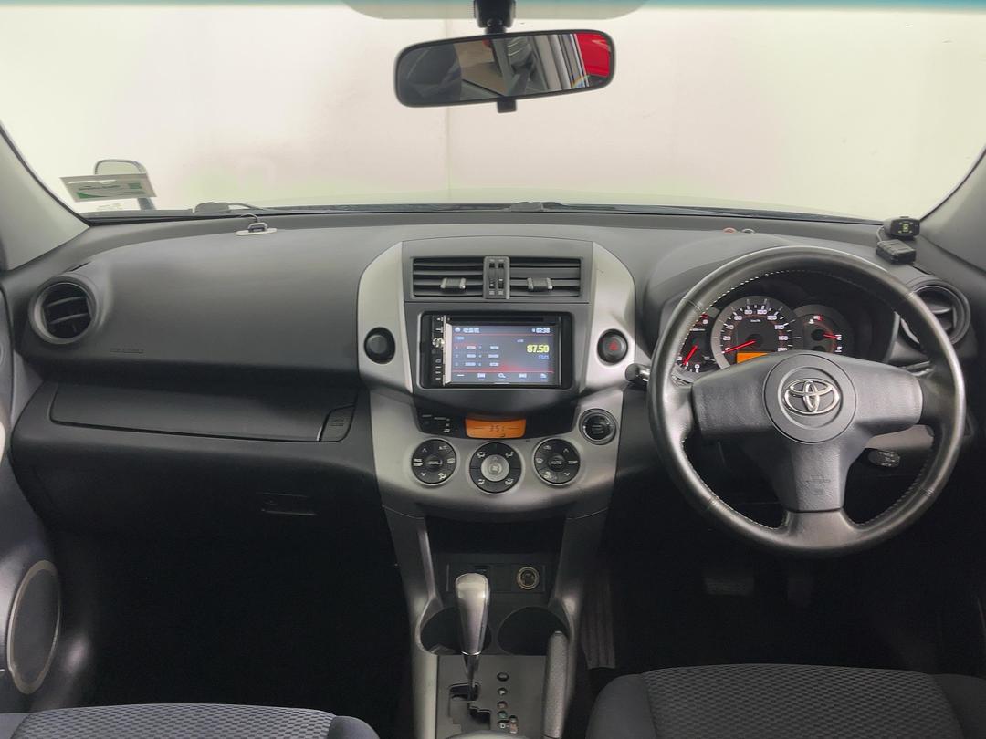 Photo '17' of Toyota Rav4