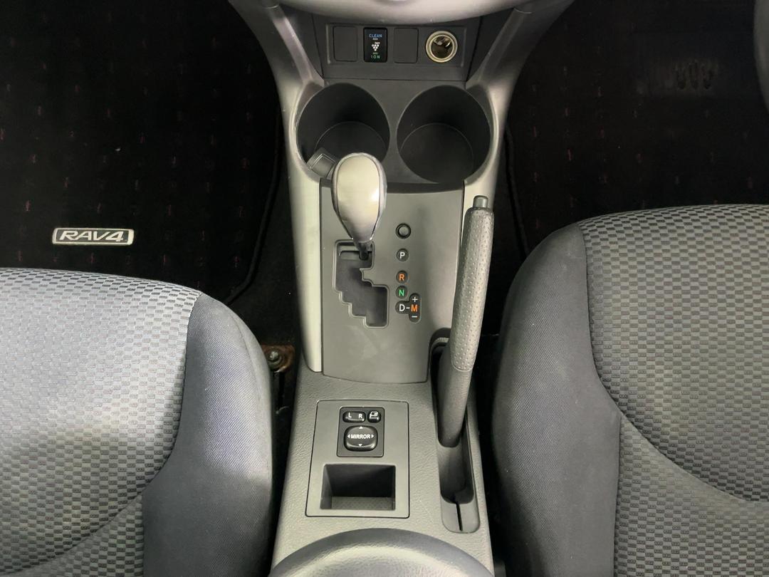 Photo '23' of Toyota Rav4