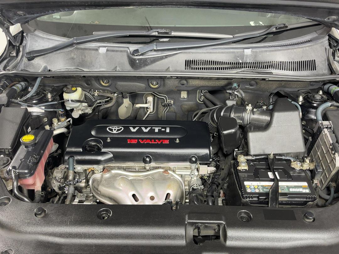 Photo '13' of Toyota Rav4