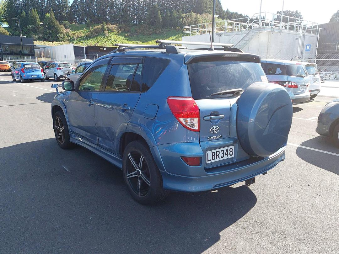 Photo '7' of Toyota RAV4 2.4 Photo '7' of Toyota RAV4 2.4