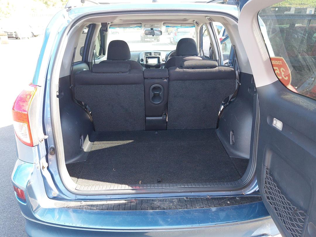 Photo '17' of Toyota RAV4 2.4 Photo '17' of Toyota RAV4 2.4
