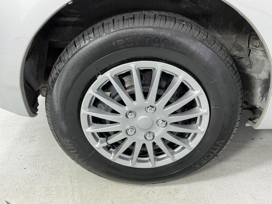 Photo '12' of Toyota Runx