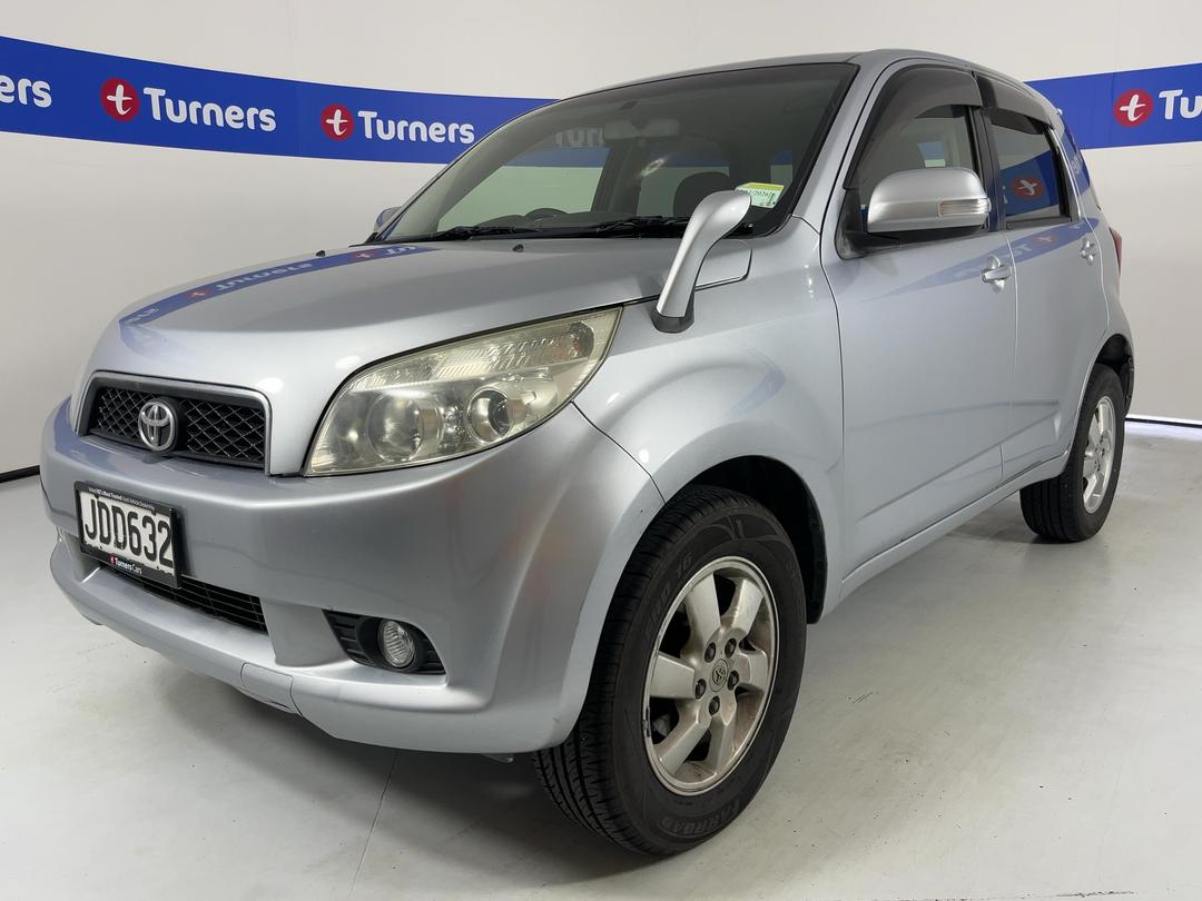 Photo '4' of Toyota Rush