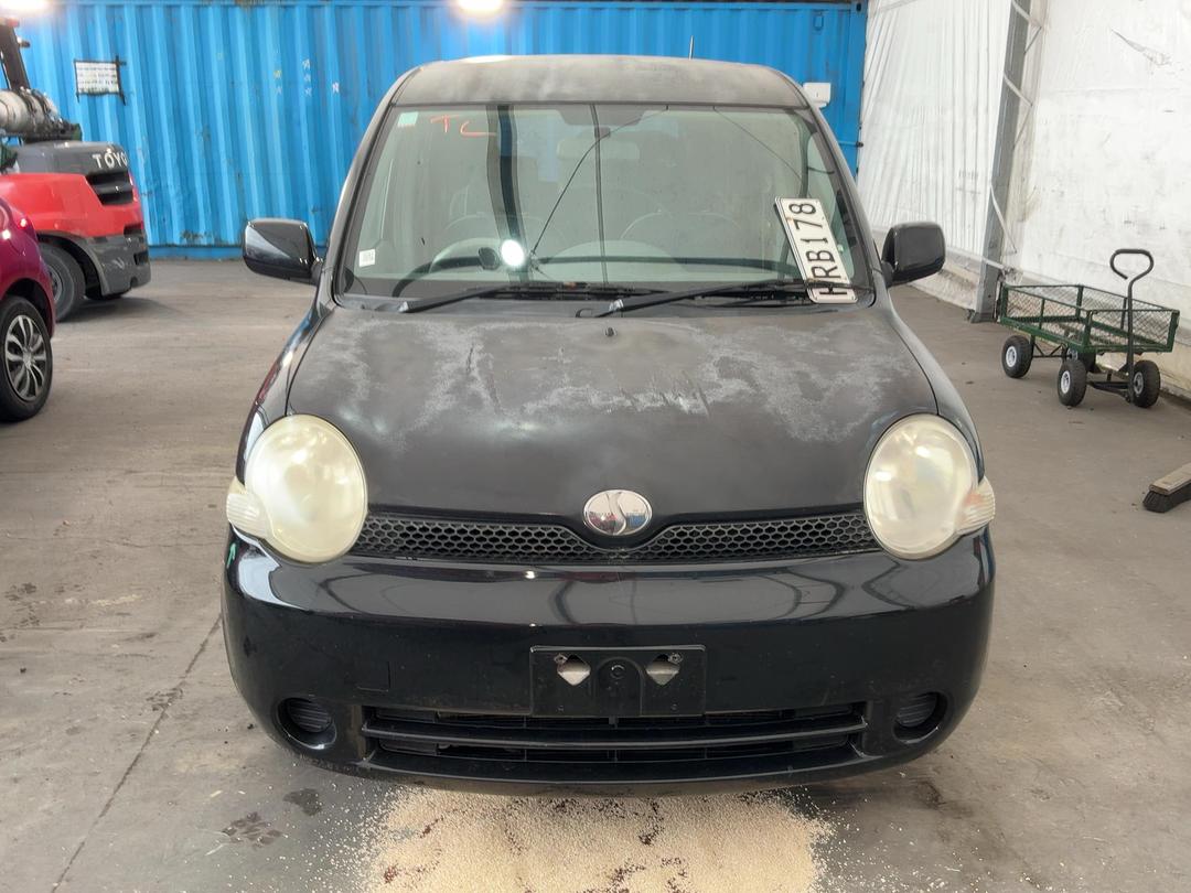 Photo '4' of Toyota Sienta Photo '4' of Toyota Sienta