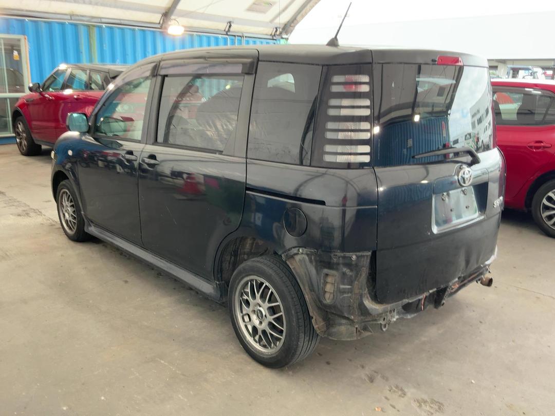 Photo '9' of Toyota Sienta Photo '9' of Toyota Sienta