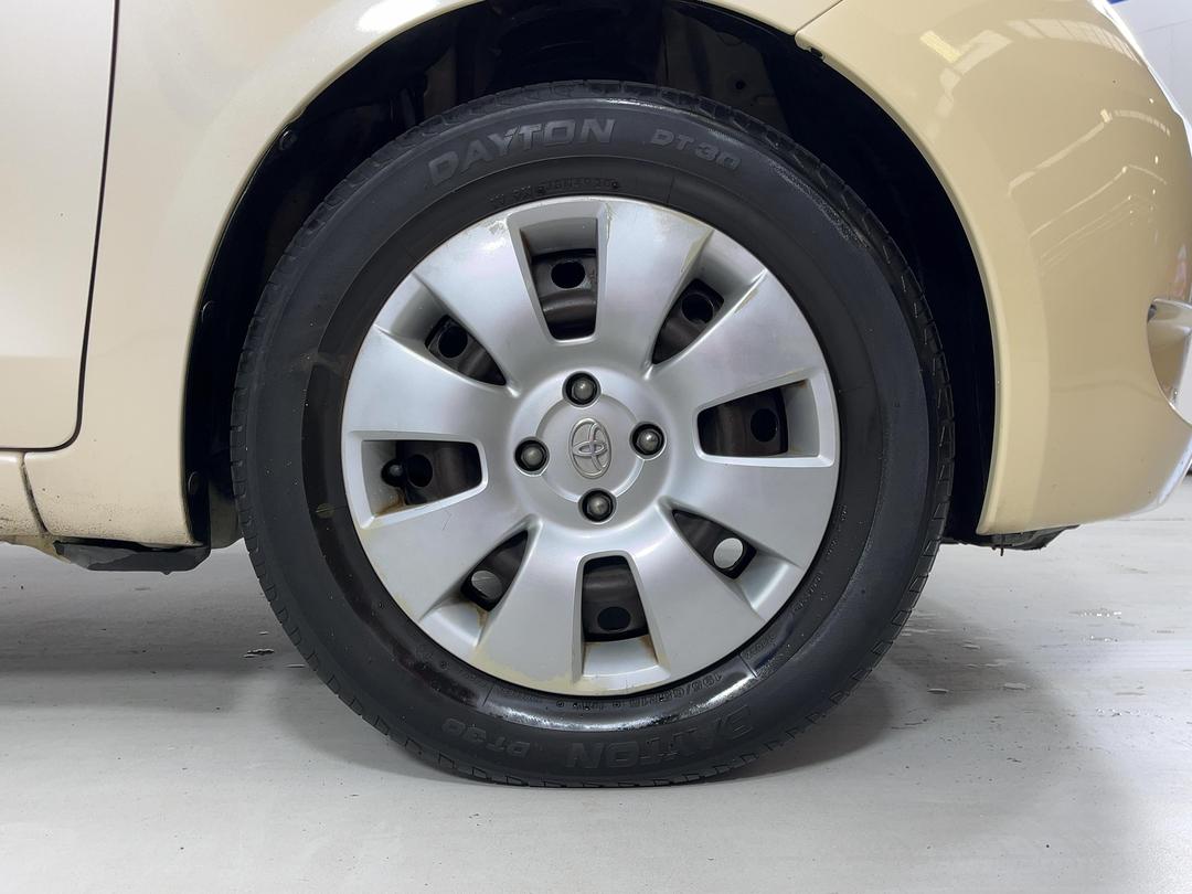 Photo '9' of Toyota Vitz