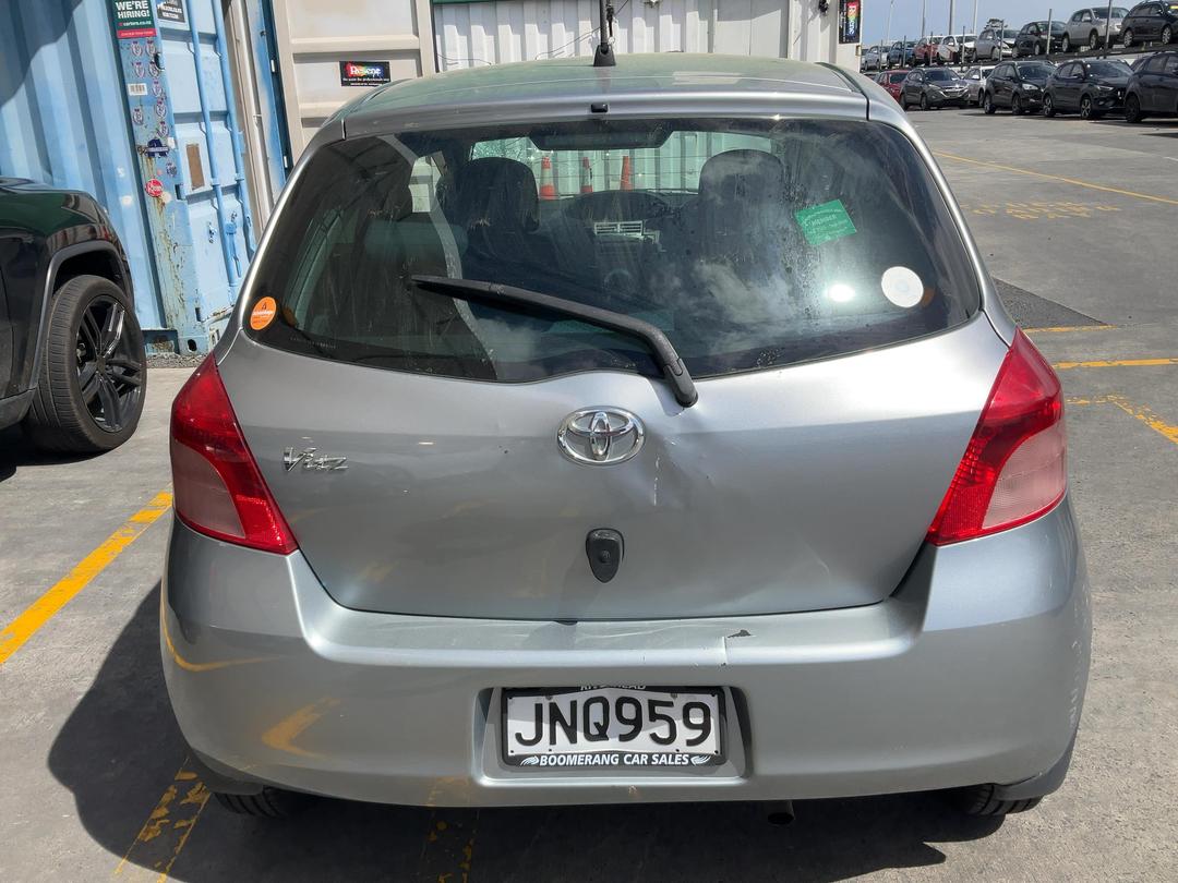Photo '5' of Toyota Vitz Photo '5' of Toyota Vitz