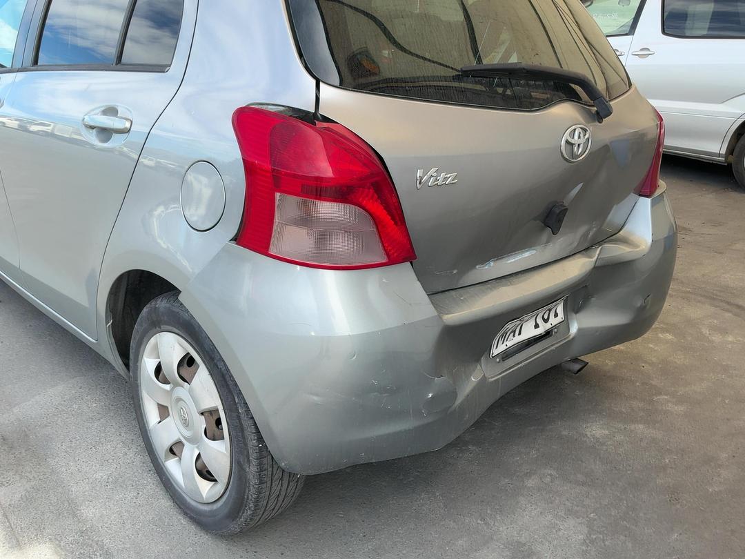 Photo '6' of Toyota Vitz