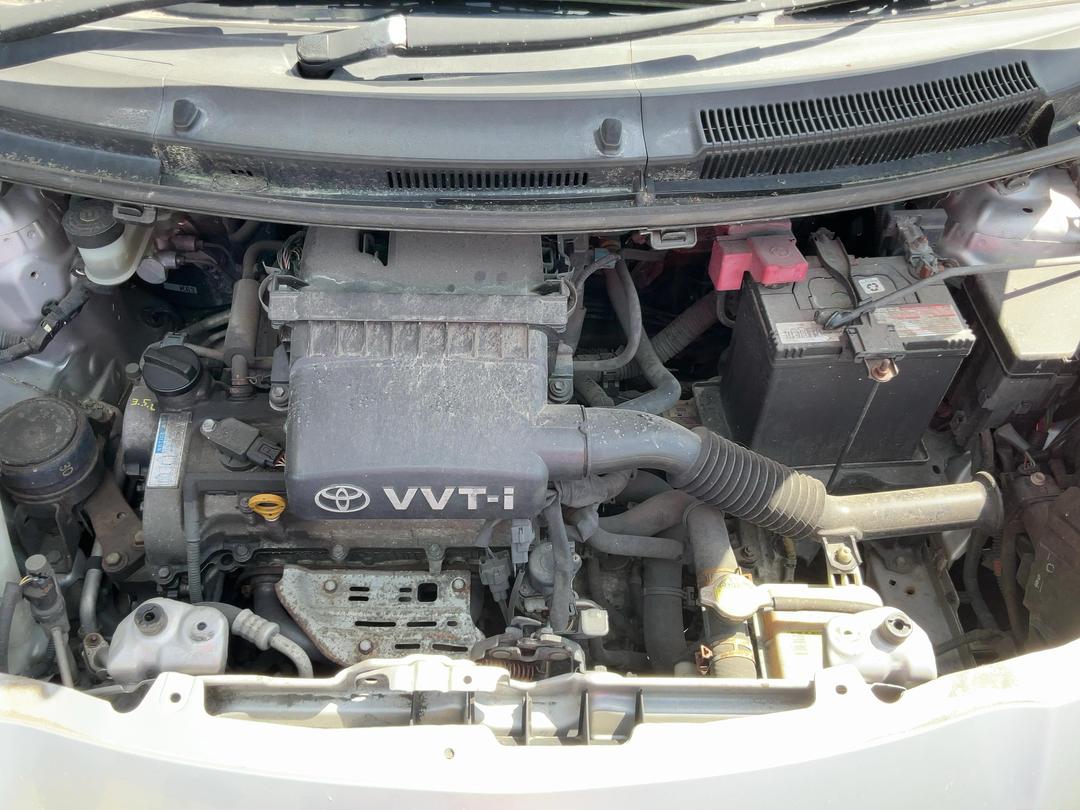 Photo '2' of Toyota Vitz