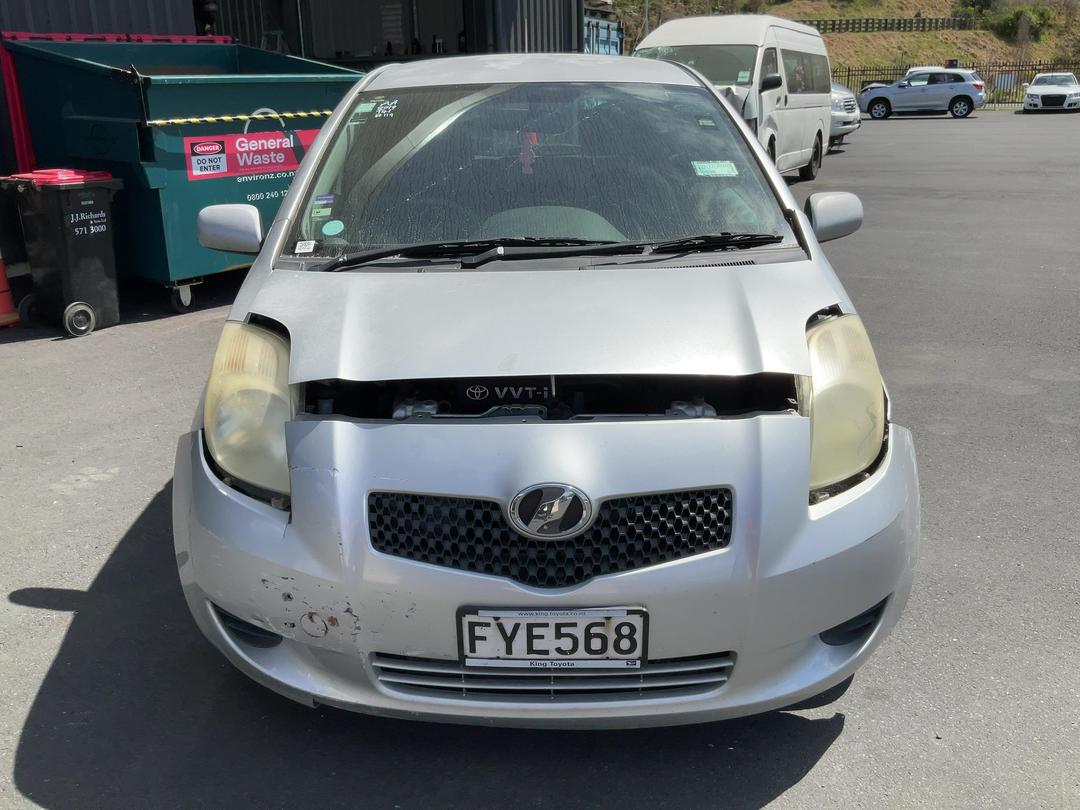 Photo '3' of Toyota Vitz