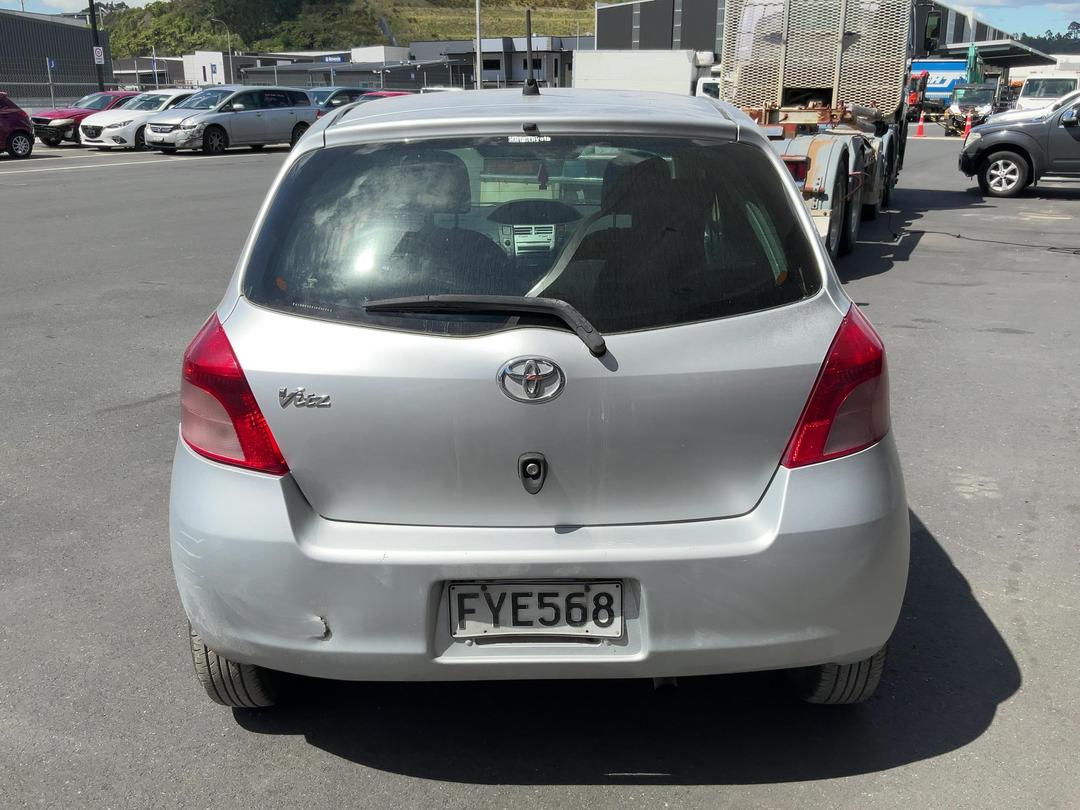 Photo '7' of Toyota Vitz