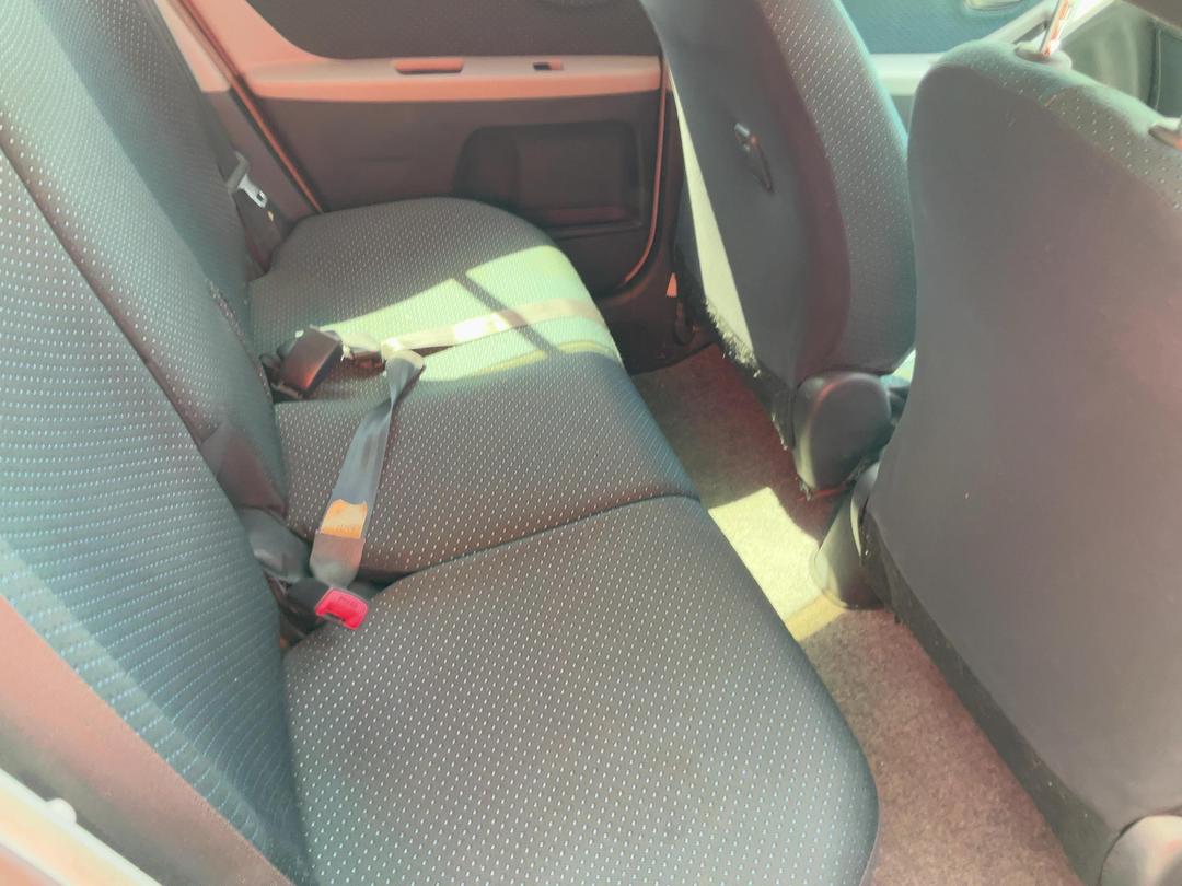 Photo '12' of Toyota Vitz