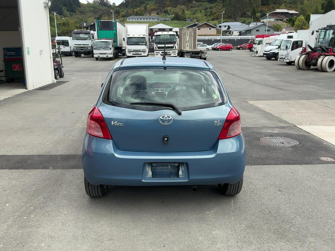 Photo '6' of Toyota Vitz Photo '6' of Toyota Vitz