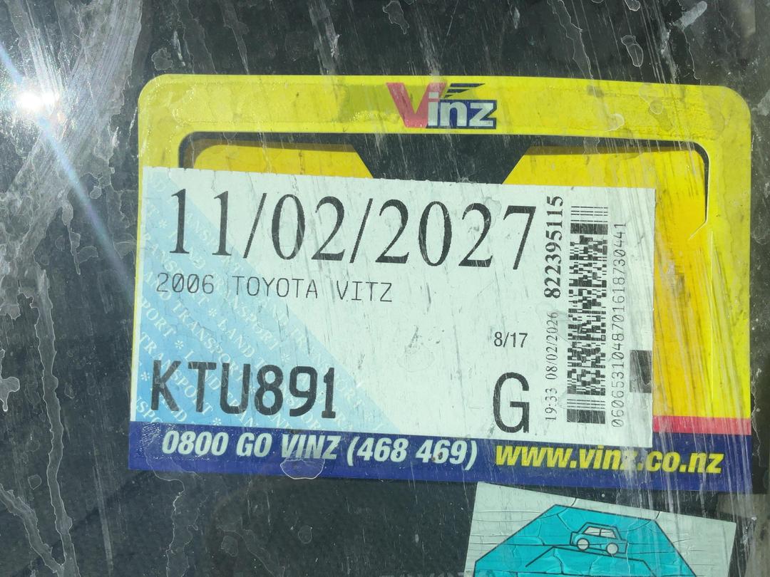 Photo '16' of Toyota Vitz Photo '16' of Toyota Vitz