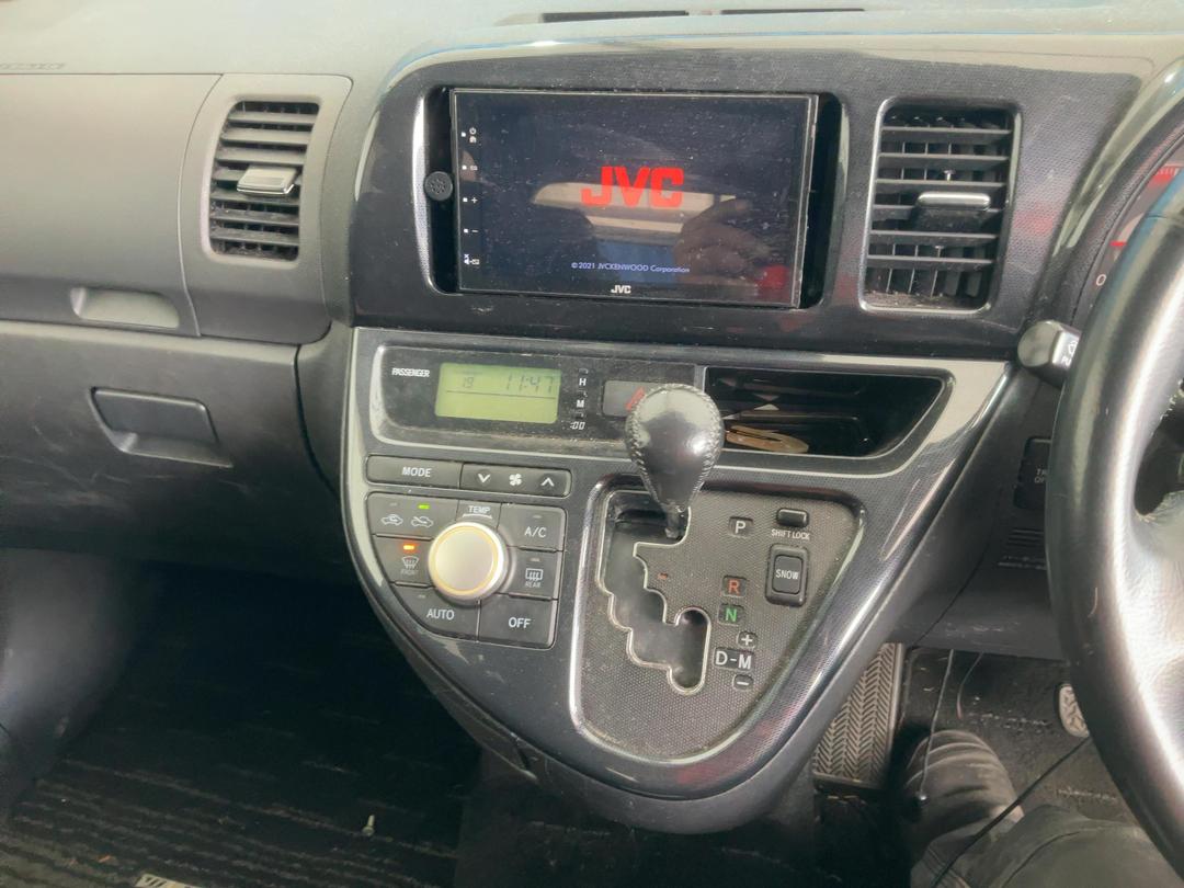 Photo '29' of Toyota Wish