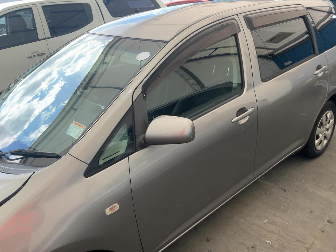 Photo '8' of Toyota Wish