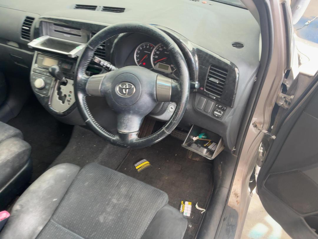 Photo '20' of Toyota Wish