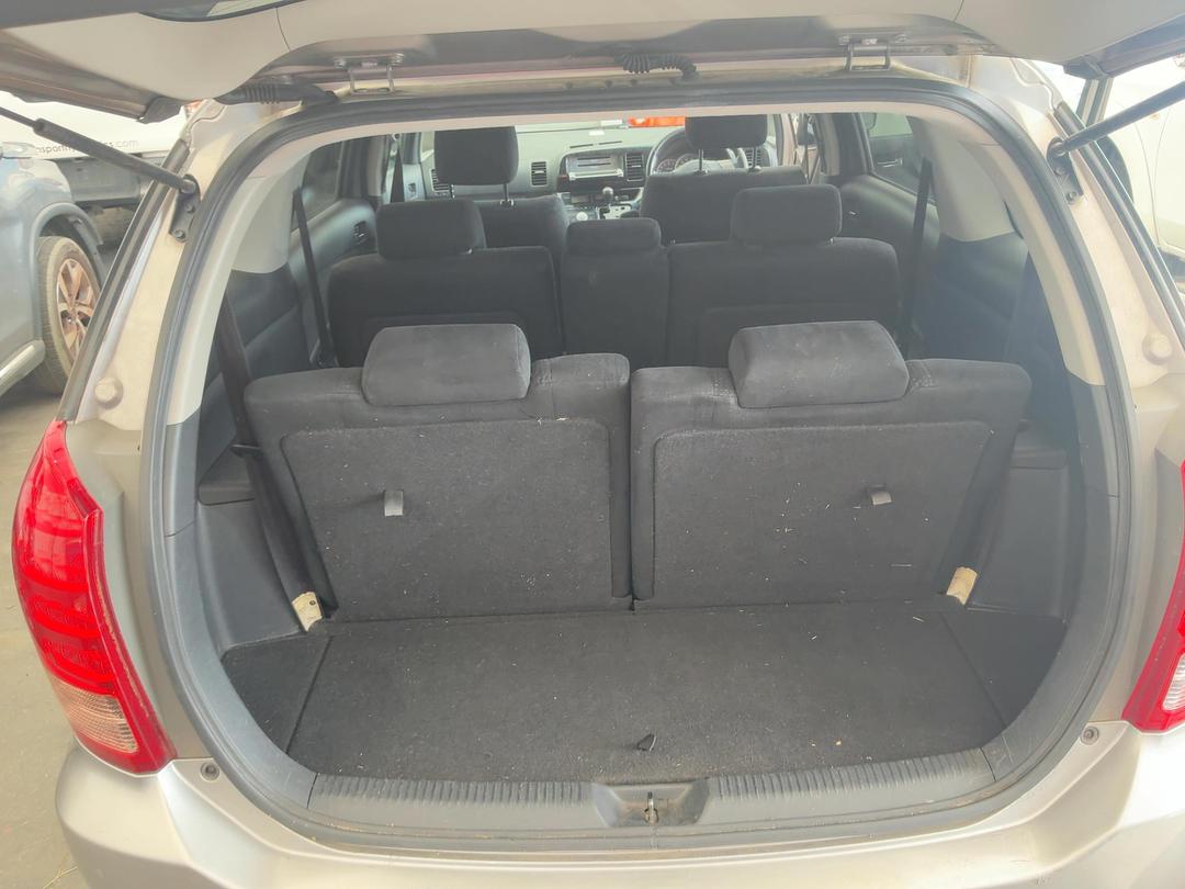 Photo '23' of Toyota Wish