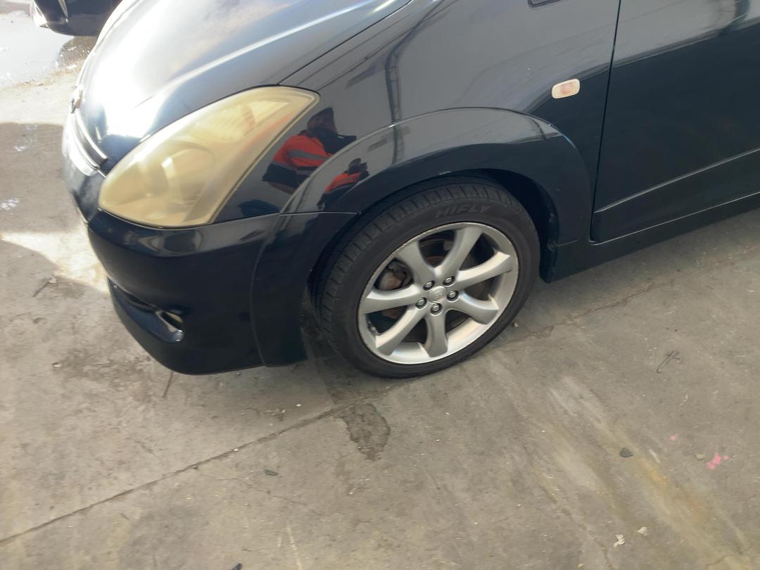 Photo '8' of Toyota Wish