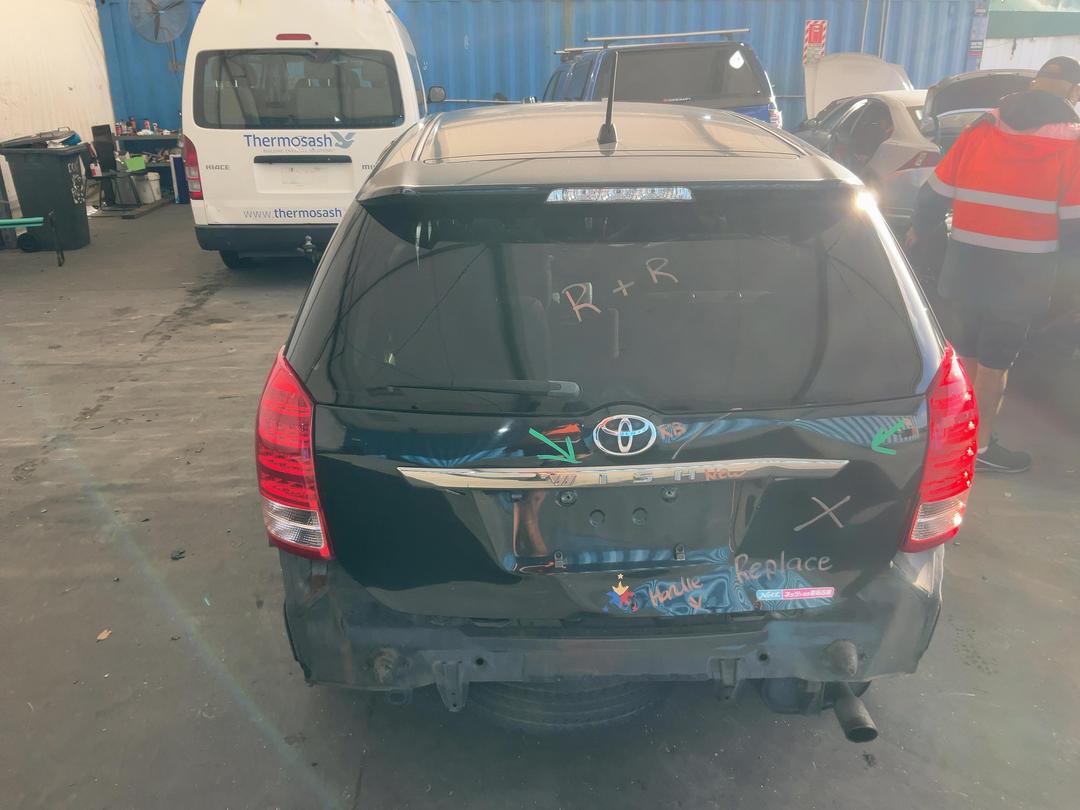 Photo '11' of Toyota Wish