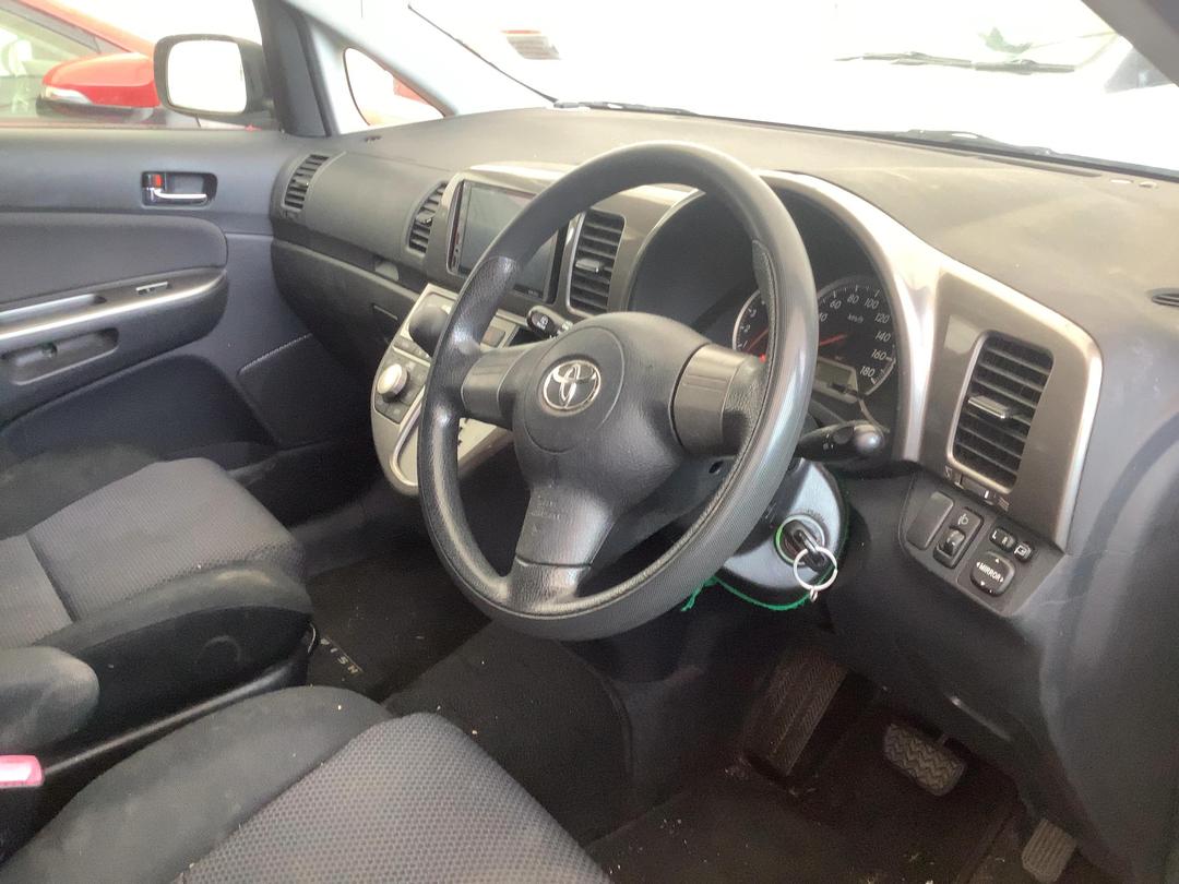 Photo '16' of Toyota Wish