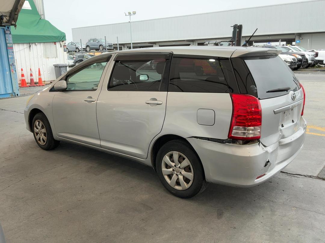 Photo '11' of Toyota Wish Photo '11' of Toyota Wish
