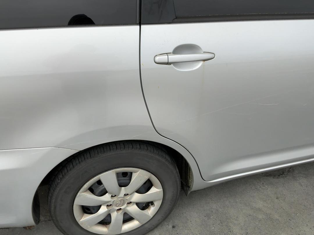 Photo '17' of Toyota Wish Photo '17' of Toyota Wish