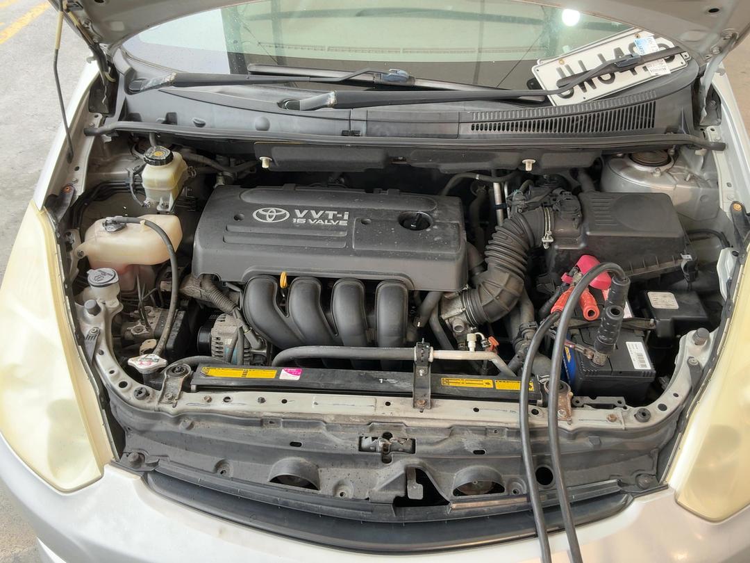 Photo '29' of Toyota Wish Photo '29' of Toyota Wish