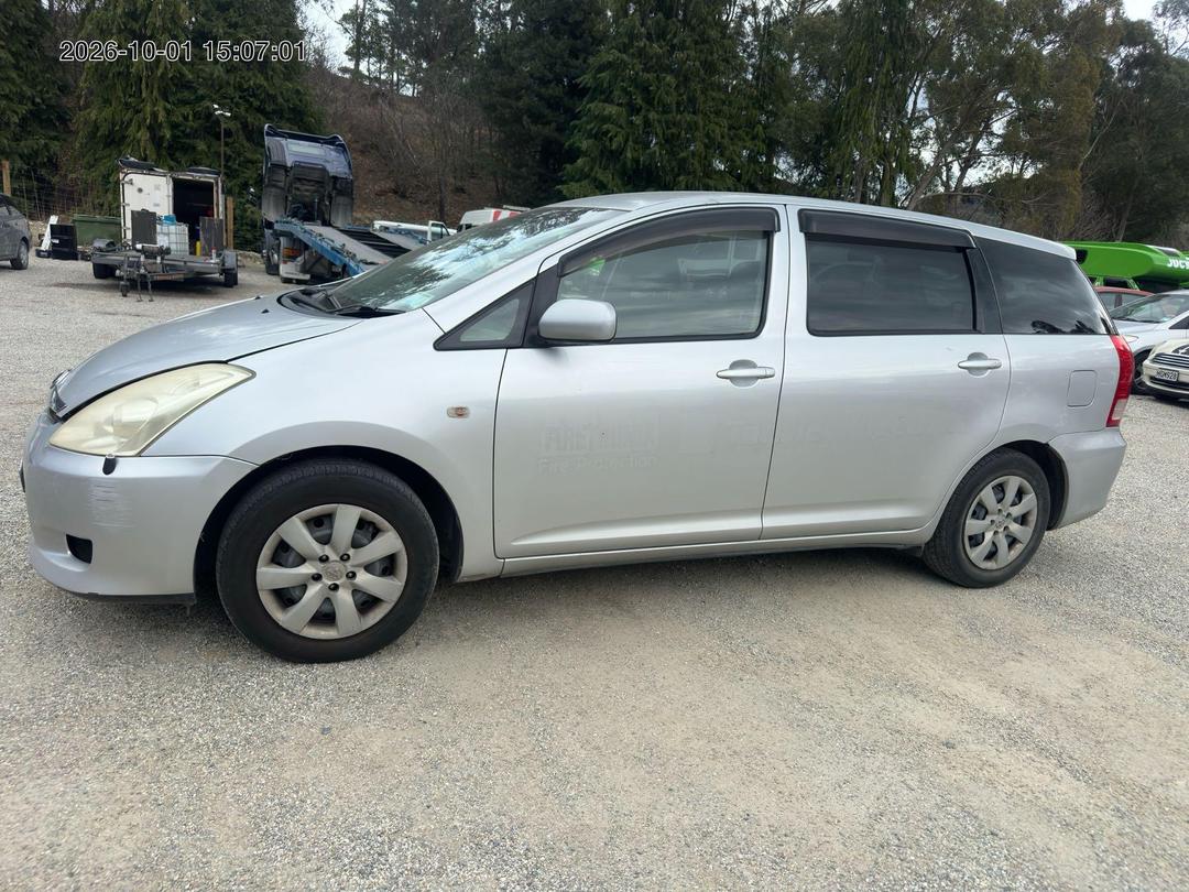 Photo '2' of Toyota Wish Photo '2' of Toyota Wish