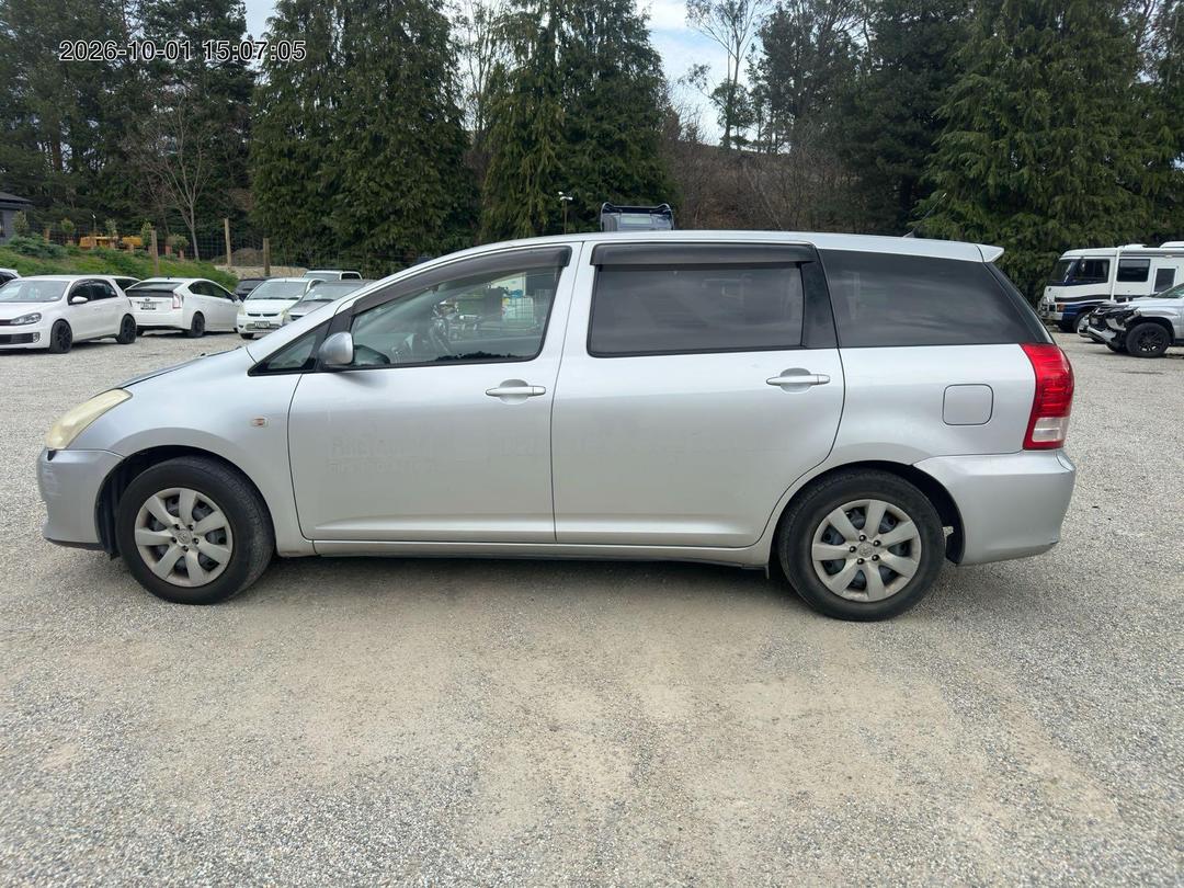 Photo '3' of Toyota Wish Photo '3' of Toyota Wish
