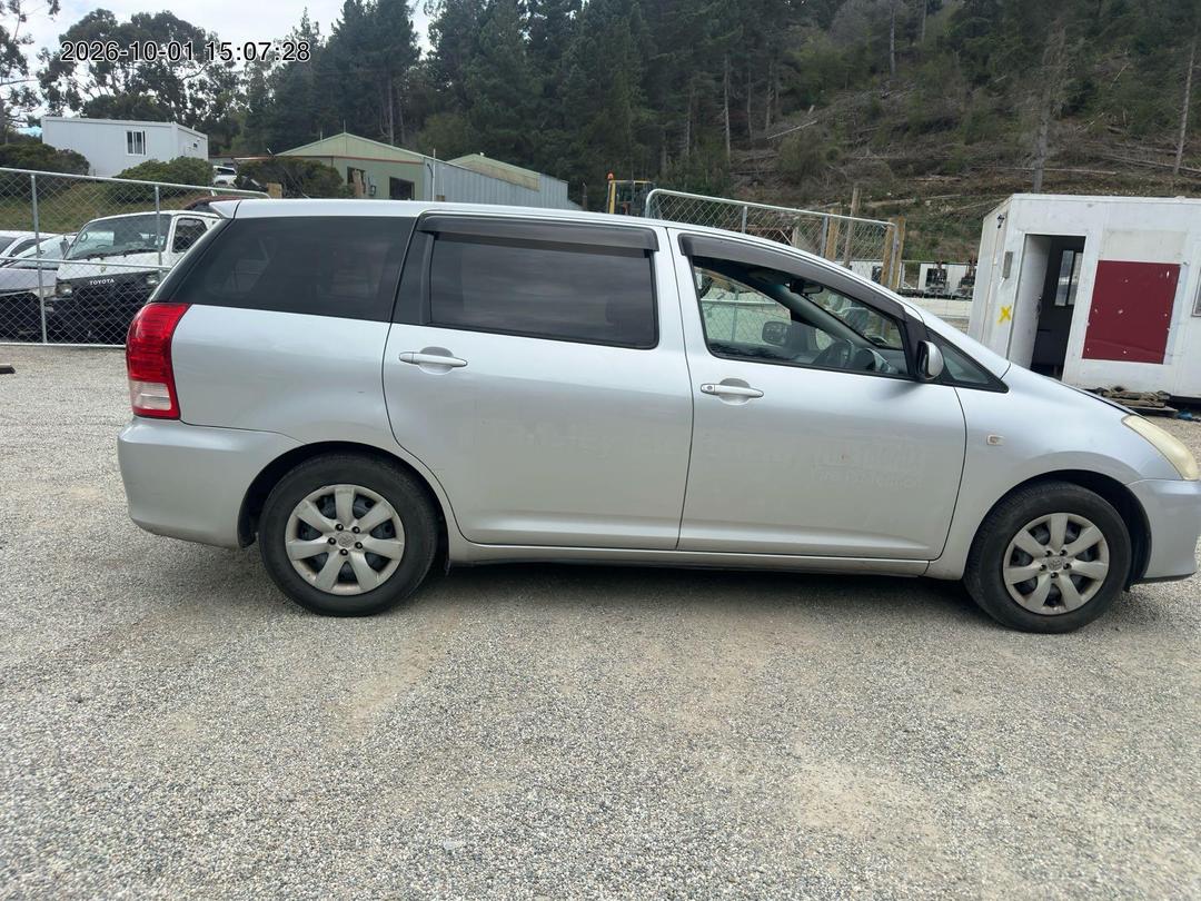 Photo '7' of Toyota Wish Photo '7' of Toyota Wish