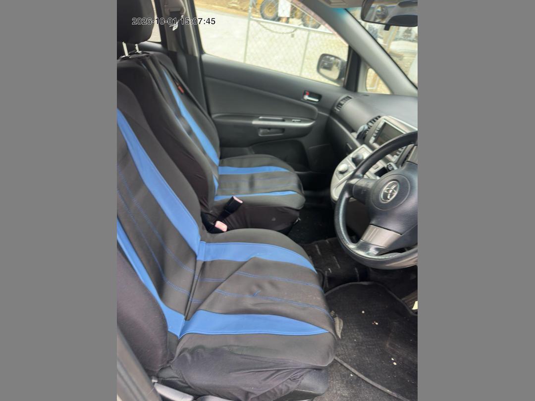 Photo '10' of Toyota Wish Photo '10' of Toyota Wish