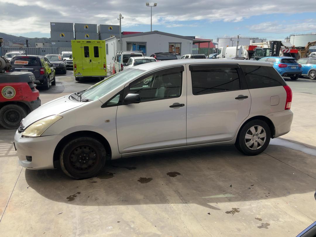 Photo '4' of Toyota Wish Photo '4' of Toyota Wish