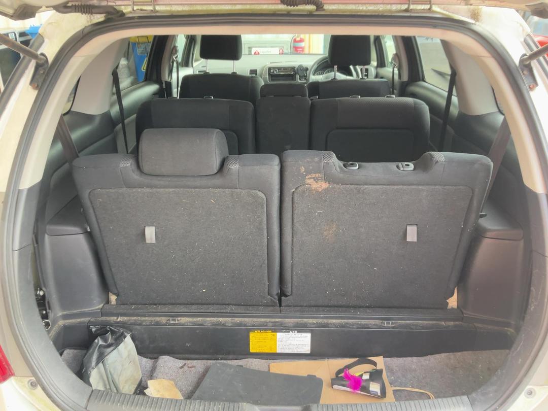 Photo '23' of Toyota Wish Photo '23' of Toyota Wish