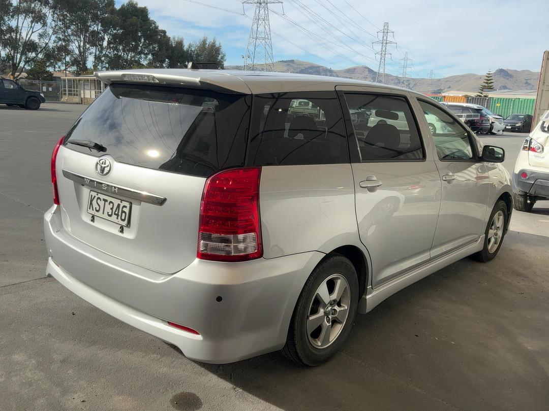 Photo '4' of Toyota Wish Photo '4' of Toyota Wish