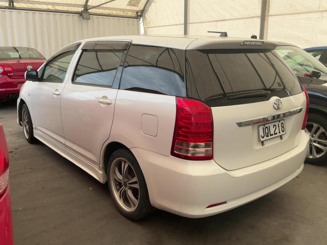 Photo '9' of Toyota Wish Photo '9' of Toyota Wish