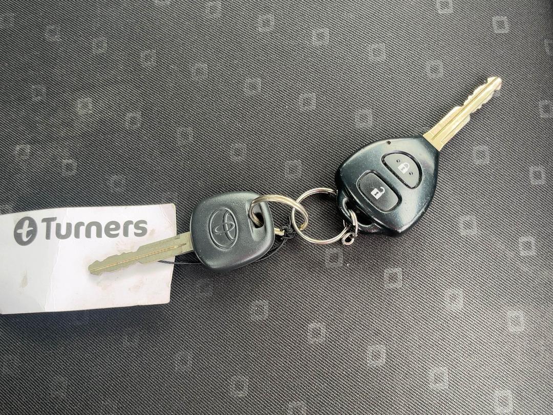 Photo '20' of Toyota Yaris Photo '20' of Toyota Yaris