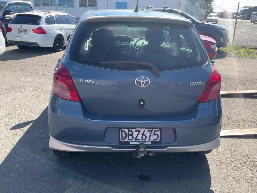 Photo '6' of Toyota Yaris Photo '6' of Toyota Yaris