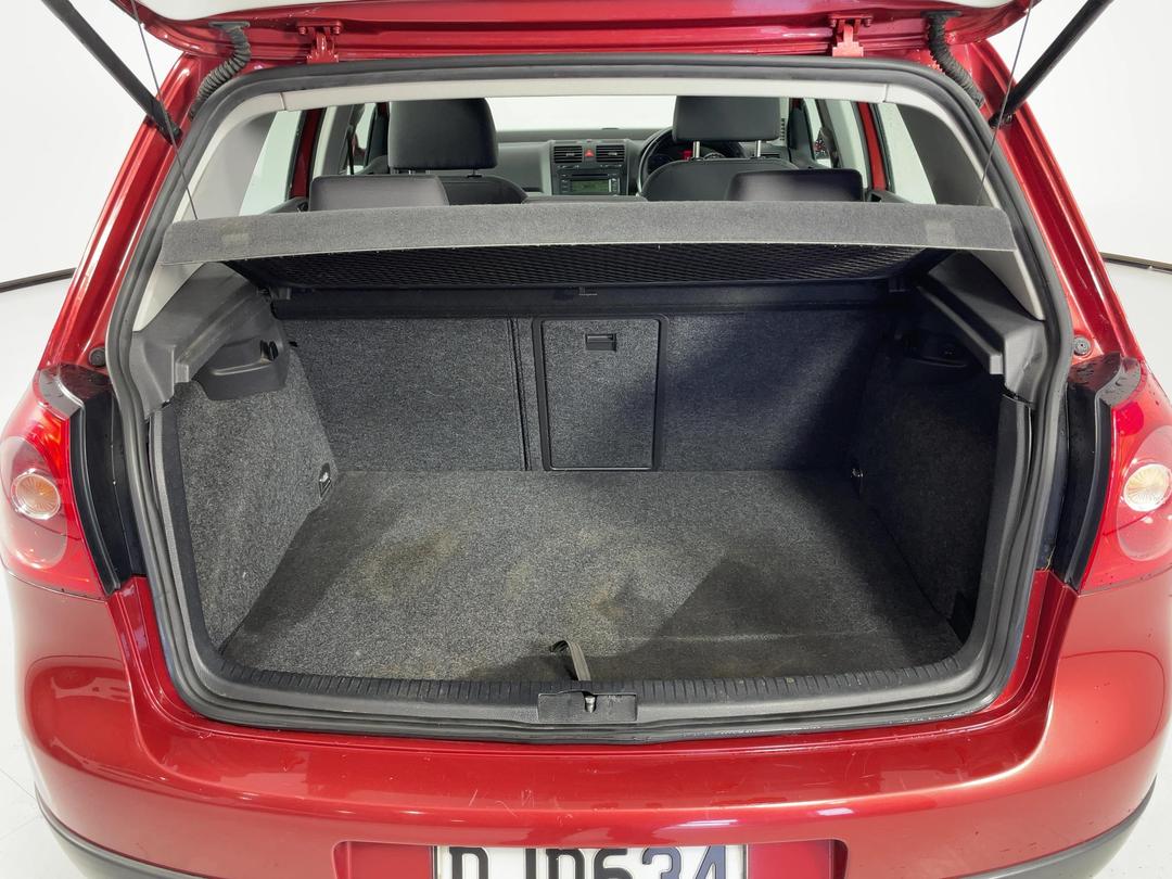 Photo '14' of Volkswagen Golf