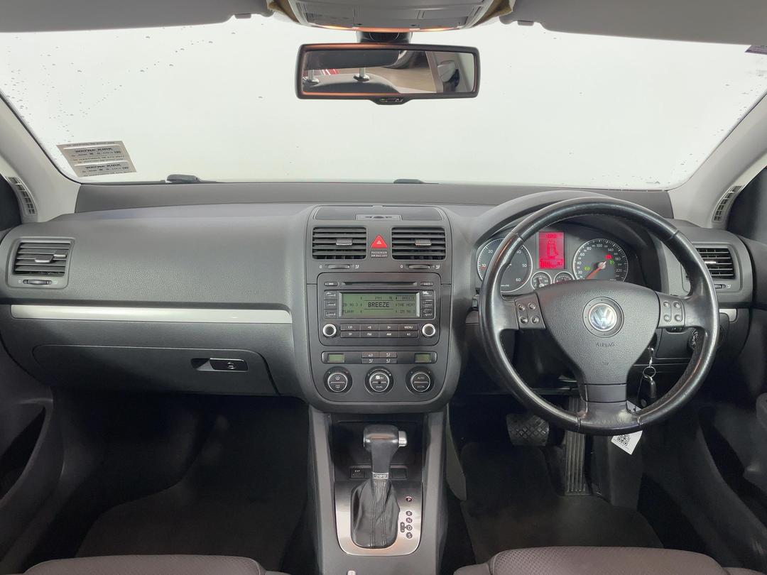 Photo '17' of Volkswagen Golf