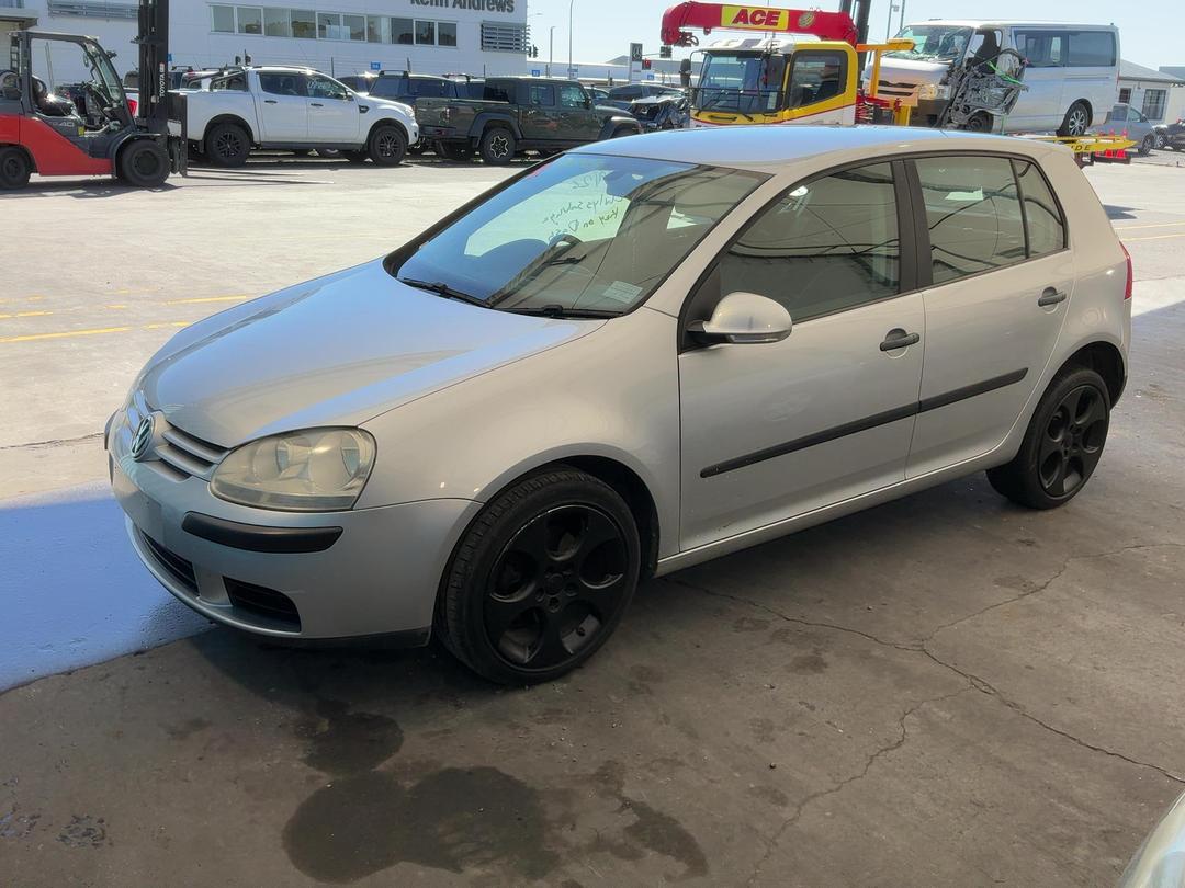 Photo '6' of Volkswagen Golf FSI TIP Photo '6' of Volkswagen Golf FSI TIP