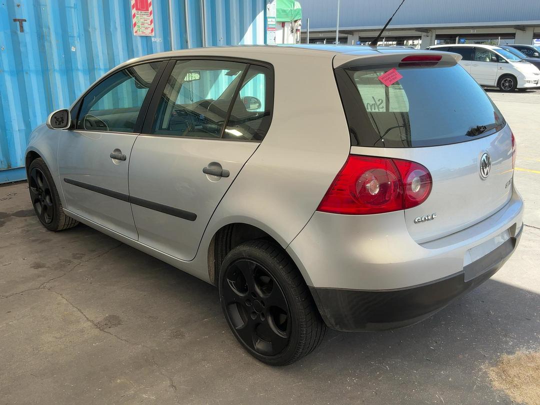 Photo '7' of Volkswagen Golf FSI TIP Photo '7' of Volkswagen Golf FSI TIP