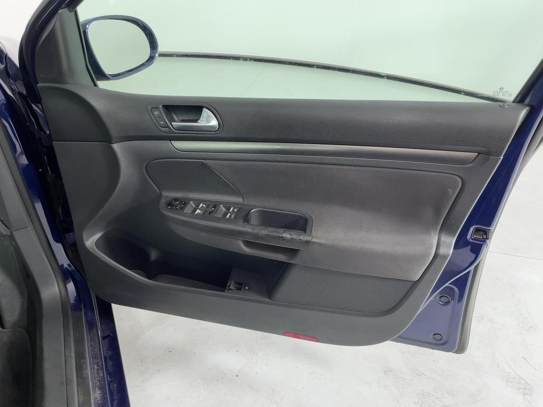 Photo '15' of Volkswagen Golf