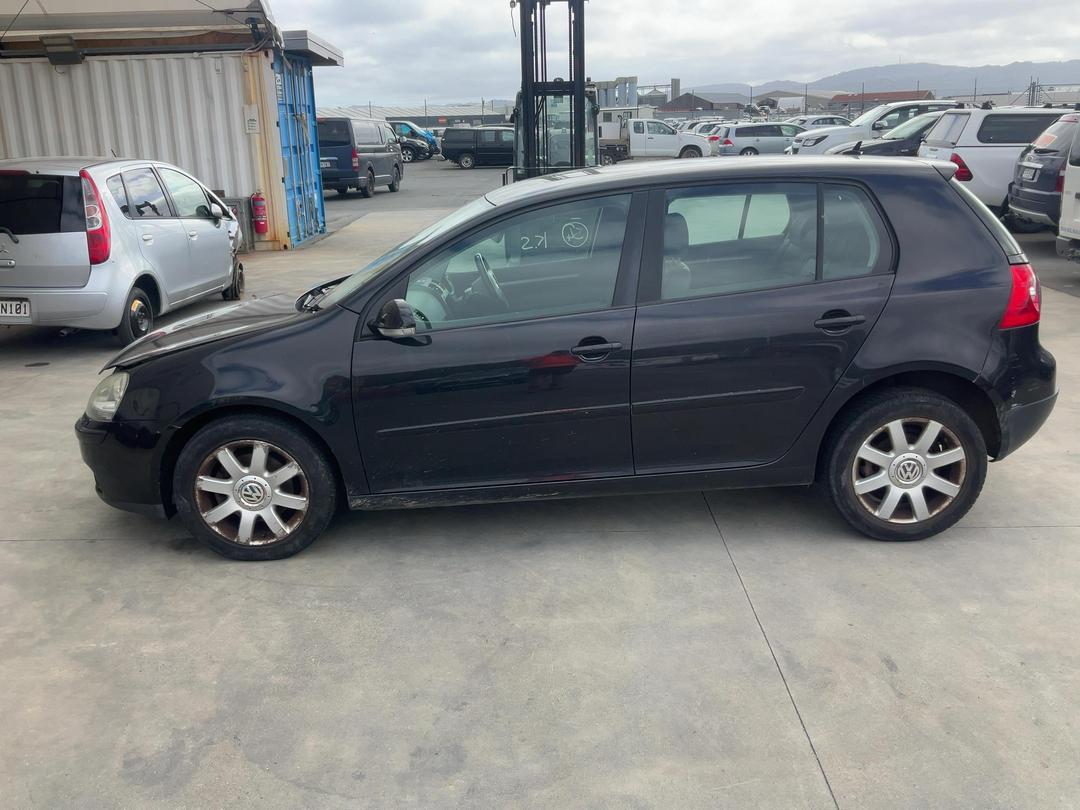 Photo '5' of Volkswagen Golf Photo '5' of Volkswagen Golf